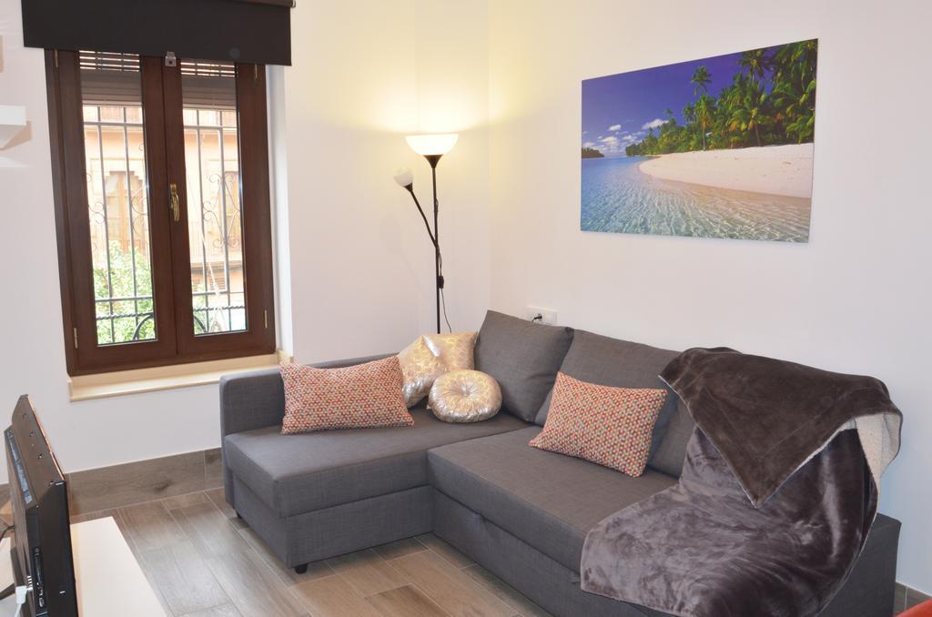 Apartamento San Jacinto 塞维利亚 外观 照片